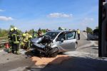 VU PKW/PKW - 1 Pers eingeschlossen - Fahrzeugbrand