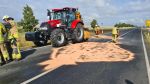Traktor mit Hydraulikschaden, ausl. Stoffe